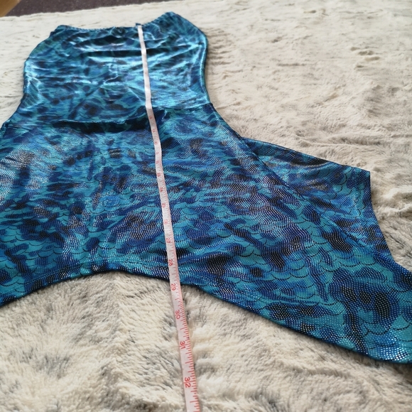 Girls Mermaid Skirt With Tail - Picture 9 of 15